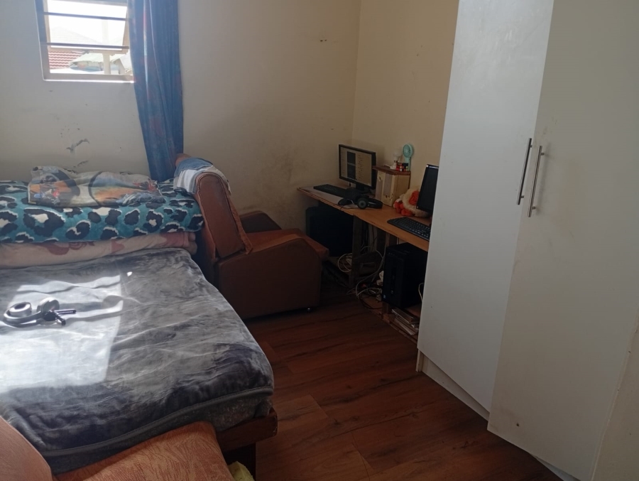 8 Bedroom Property for Sale in Sydenham Eastern Cape